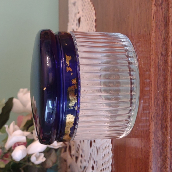 Vintage Cobalt Blue Lidded Vanity Jar - Picture 3 of 6